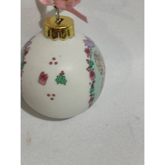 Vintage 1992 Precious Moments Christmas Ornament "Love is the Best Gift of All” - Picture 5 of 8
